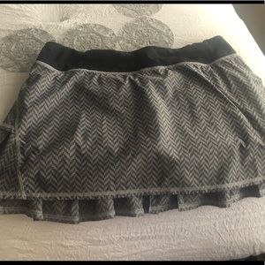 Lululemon tennis skirts size 10 Tall